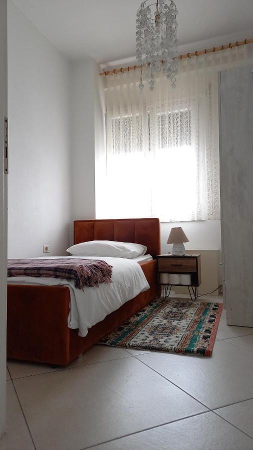 Isabel Rooms Тирана Екстер'єр фото